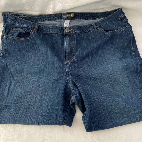 Venezia (Lane Bryant) Size 8 Bootcut - Picture 2 of 7
